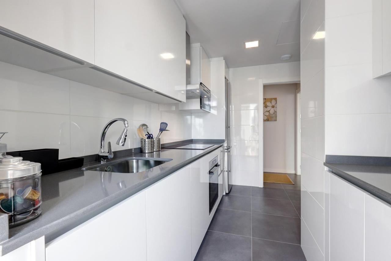 Apartemen Brand New With Pool And Sea View In